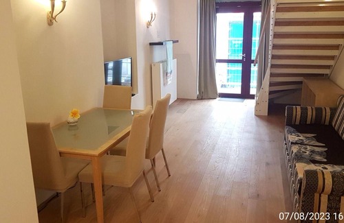 Innere Stadt Apartment | Modernes Loft Apartment A17