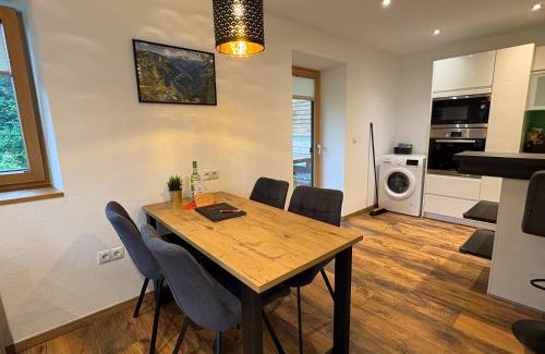 Bad Durrnberg Apartment | Modernes Serviced Apartment - FeWo Land Idyll