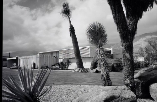 Twin Palms House | Modernism Rediscovered. William Krisel Designed Julius Shluman Published House