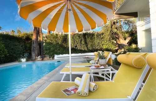Twin Palms House | Modernism Rediscovered. William Krisel Designed Julius Shluman Published House
