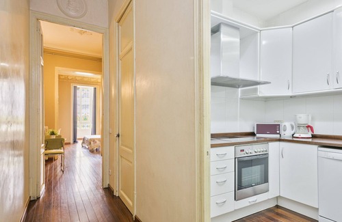 L'Antiga Esquerra de l'Eixample Apartment | Modernist style apartment in central Barcelona