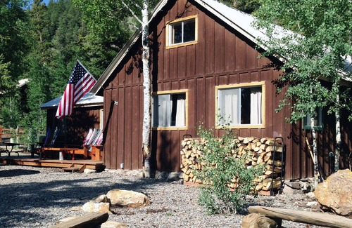 Lake City Cabin | Modernized 1940s Cabin - Sleeps 10 - Free canoe & kayak use! - Free firewood