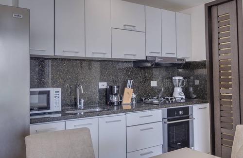 Bocachica Apartment | Moderno Apto de Lujo en Frente de la Playa, 5 Minutos del Centro Historico!