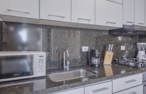 Bocachica Apartment | Moderno Apto de Lujo en Frente de la Playa, 5 Minutos del Centro Historico!