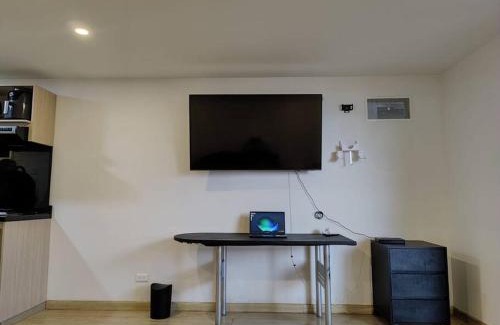 Suba Apartment | Moderno apartaestudio con balcón