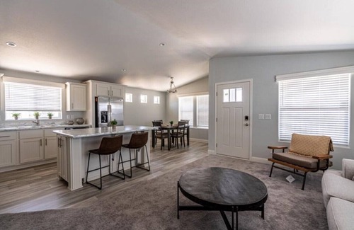 Willow Beach House | Mohave Desert Getaway