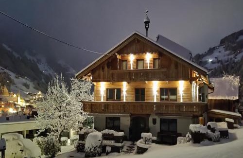 Ramsau im Zillertal Apartment | Moiklerhof holiday home in Ramsau im Zillertal
