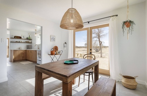 Landers House | 🌵Mojave Mesa - The Perfect Place for a Peaceful Desert Retreat to Relax and Unwind🌵