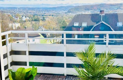 Herdecke Apartment | MOLA Apartments - Panoramablick, Balkon, 5 Pers, Bahnhofsnähe, Parkplatz