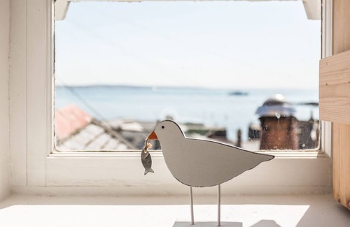 Mousehole Cottage | MOLE COTTAGE, pet friendly, character holiday cottage in Mousehole