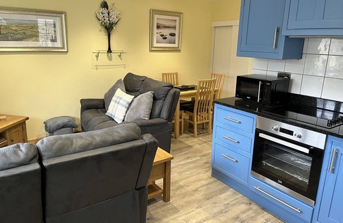 Looe House | Moles Chamber nr. Looe & Polperro. Quiet Site. Outdoor Heated Pool. Free WiFi