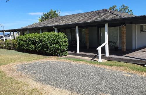 Cessnock House | Molly's on Mount View - Walk to 3 Cellar Doors