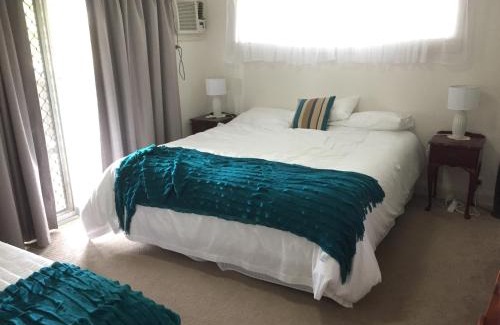 Cessnock House | Molly's on Mount View - Walk to 3 Cellar Doors