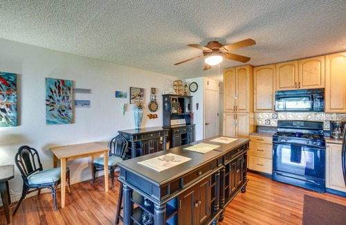 Ualapue Condo | Molokai Island Retreat w/Ocean View & Pool!