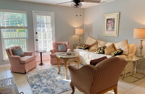 Far North Dallas Condo | Momo's sweet home 2BR/2BA