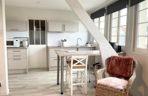 Port-en-Bessin-Huppain Apartment | Mon Port d'Attache