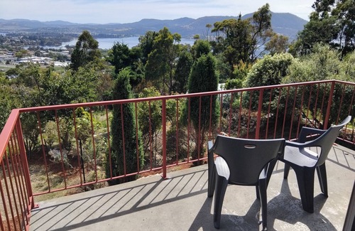 Rosetta Apartment | MONA Vista, overlooking Museum of Old and New Art (MONA) & the River Derwent.