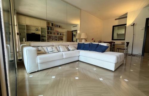 Fontvieille Apartment | Monaco, elegant & quiet renovated apartment, with terrace & pool, 15min walk to Port Hercule
