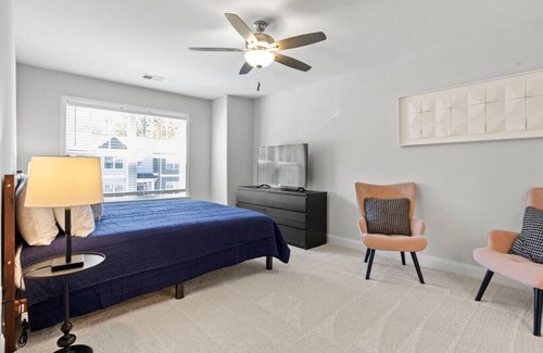 Taylors House | Monarch Meadow - 15 min to Downtown Greenville!