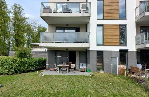 Wezembeek-Oppem House | Monastery Garden - 2 single and little rooms - bed & free breakfast - shared accomodation where landlord lives