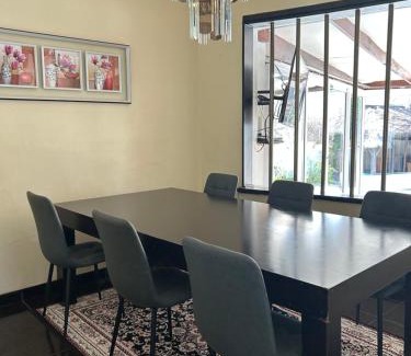 Greater Johannesburg Metropolitan Area House | Mondeor holiday Home