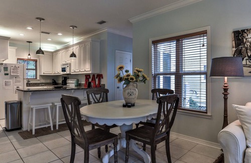 Santa Rosa Beach House | Monkey Business - Pet Friendly - Golf + Pool - Walk to Beach