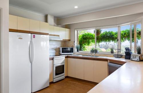 Mansfield House | Monkey Gully Retreat - Mansfield - Sleeps 9