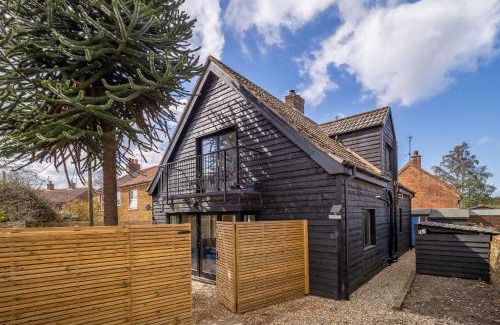 Snettisham House | Monkey Puzzle Cottage