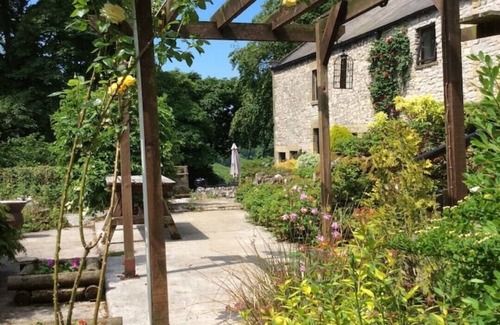 Millers Dale Cottage | Monks Memories at Monks Retreat