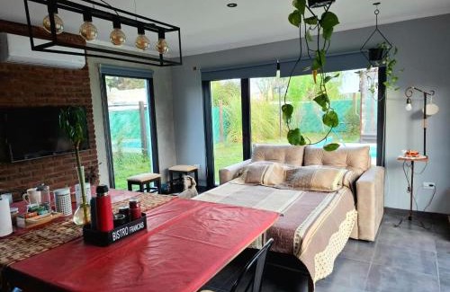 Tandil House | Monoambiente con pileta y pergola a Minutos del Centro