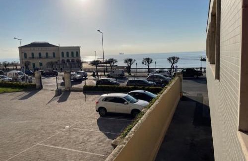 Livorno Apartment | Monolocale fronte mare