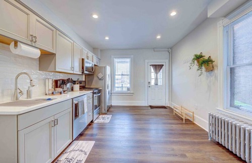 Stroudsburg House | Monroe26 · BrickStone Lodge- Boho Style home near Main St-C
