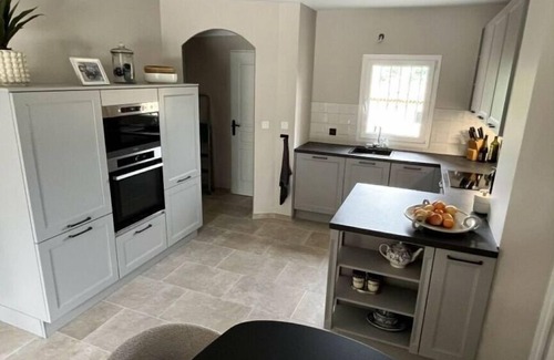 Plage de la Garonnette Villa | Mont Cabasse Comfortable holiday residence