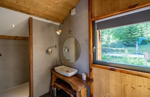 Mont-de-Lans Ski Chalet | Mont-de-Lans | Chalet 340m2 | Terrasse + jacuzzi