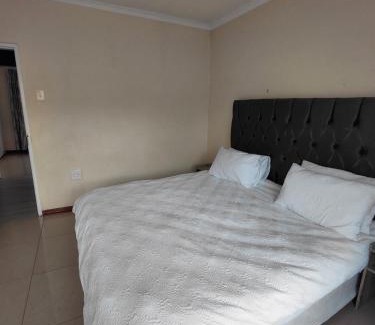 Newcastle Apartment | Mont Pelaan 48