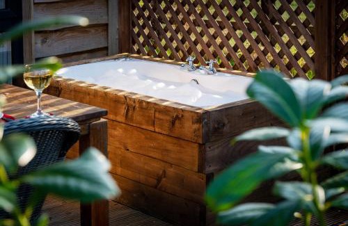 Wichenford Cabin | Montana Log Cabin - Ockeridge Rural Retreats