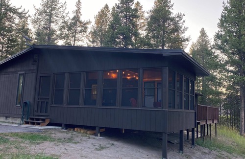 West Yellowstone House | Montana Mountains Memories Moments!