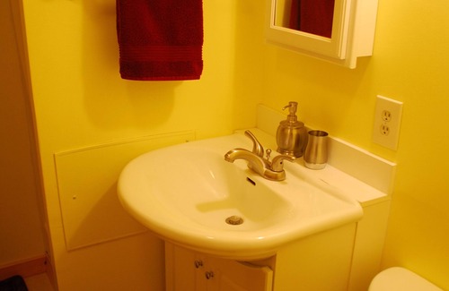 Gardiner Apartment | Montana's Yellowstone Bear Den- Small/Simple Efficiency Apartment