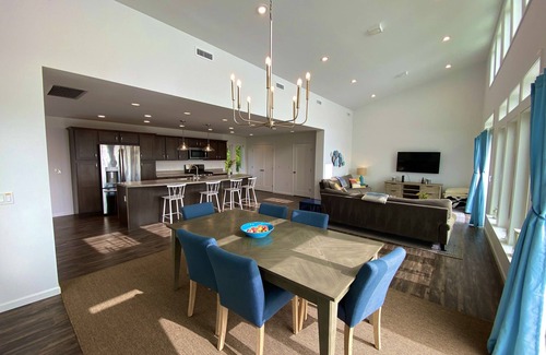 Montauk House | Montauk 4bd/3.5ba Ocean, Private beach, pool and spa!
