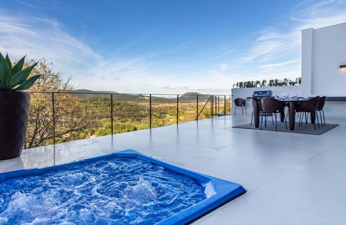 Buger Villa | MONTBLAU - Villa with private pool in Búger. Free WiFi