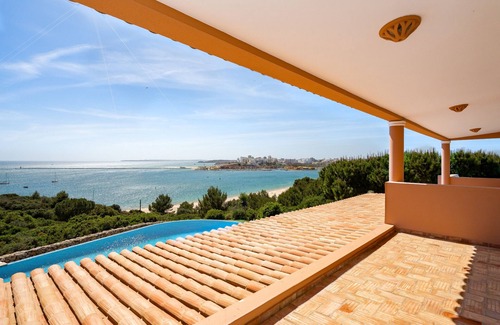 Ferragudo Villa | Monte da Bela Vista by SAPvillas