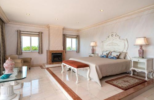 Ferragudo Villa | Monte da Bela Vista 'Paradise' by SAPvillas