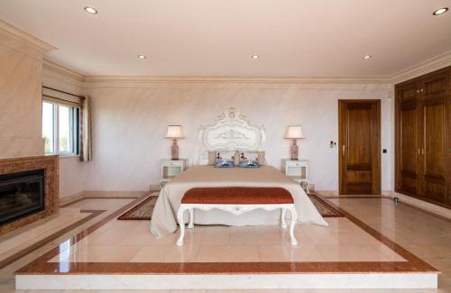 Ferragudo Villa | Monte da Bela Vista 'Paradise' by SAPvillas