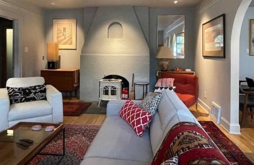 Nob Hill House | Monte Vista NE - Nob Hill