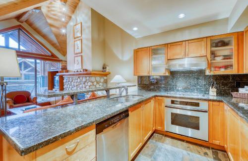 Village North House | Montebello #33