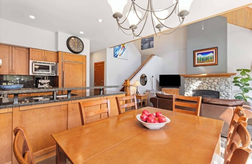 Village North House | Montebello 4808 - Private Hot Tub, Walk to Village
