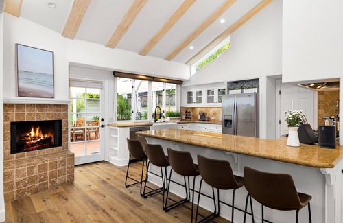 Montecito House | Montecito Beach House w/Hot Tub & Cold Plunge - Walk to Beach and Restaraunts