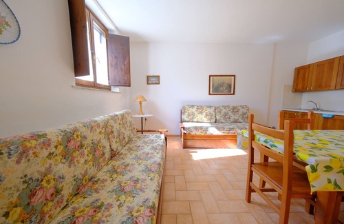 San Gimignano Apartment | Montegonfoli 3 Stunning San Gimignano Apartment with pool, Patio & Scenic Views