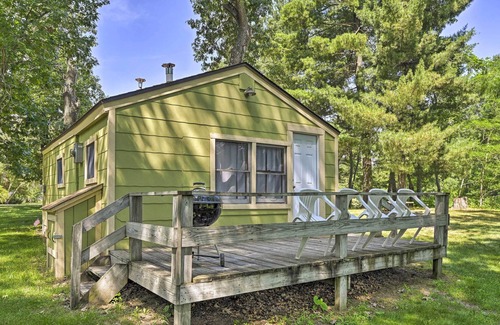 Montello Apartment | Montello Studio Cottage w/ Pier & Dock on Ox Creek