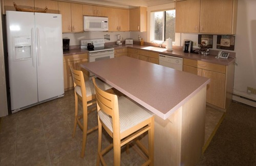 Castroville House | Monterey Dunes Beachfront surf sand and private hot tub...Book now without waiting!
